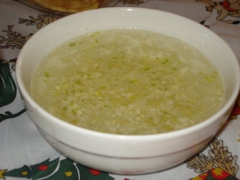 Traditional Romanian Garlic Sauce (<i>Mujdei de usturoi</i>)
